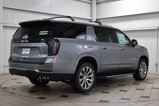 New 2026 Chevrolet Suburban Premier w/ Sun And Tow Package AWD/4WD image 8