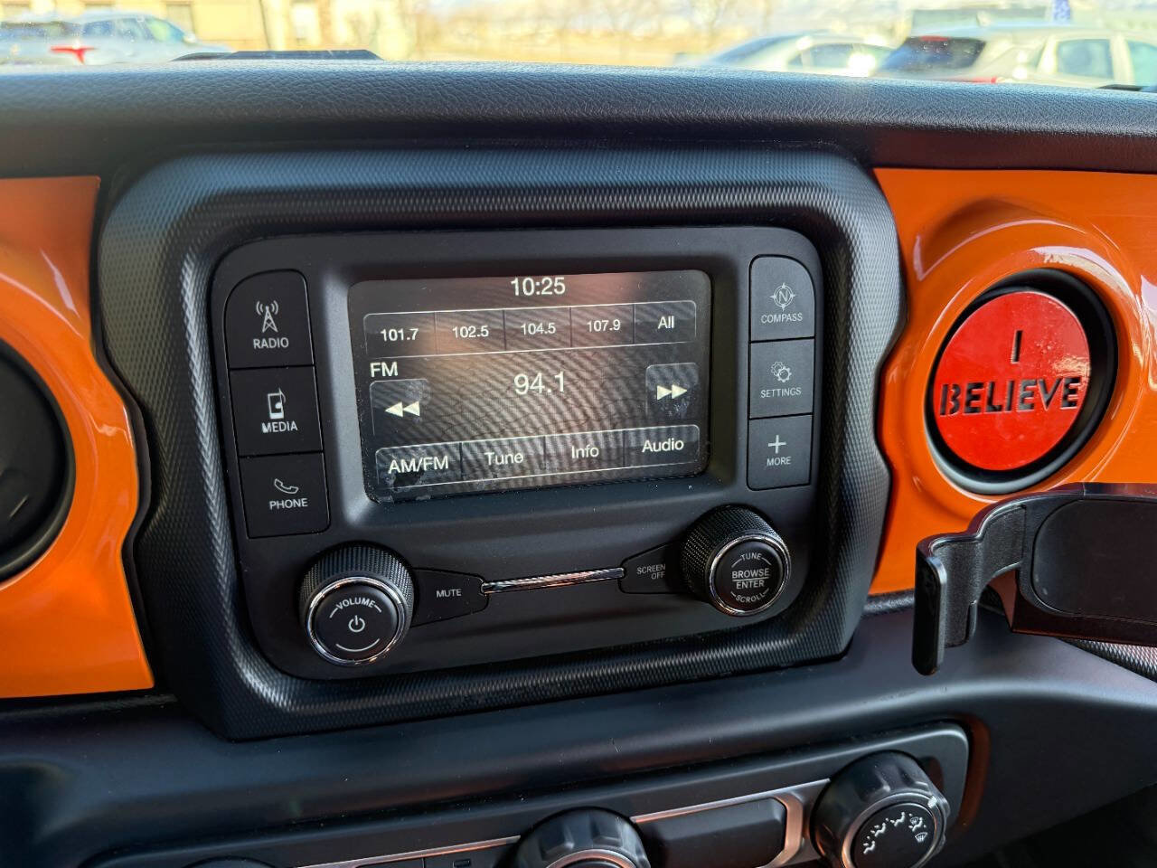 Used 2019 Jeep Wrangler Unlimited Sport image 28