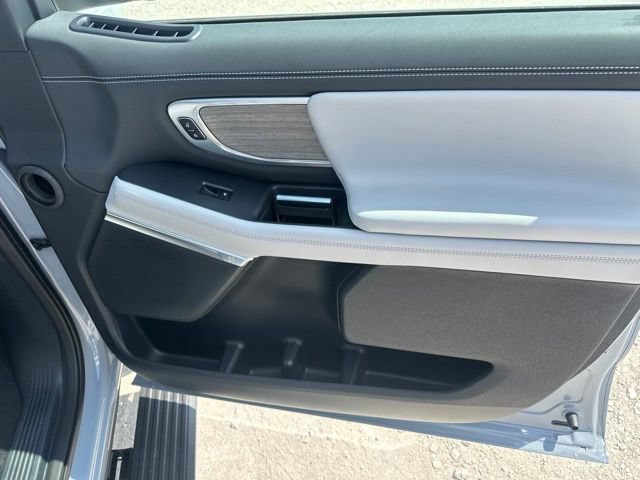 New 2027 Ford Expedition Max Platinum w/ Driver's Package AWD/4WD image 11