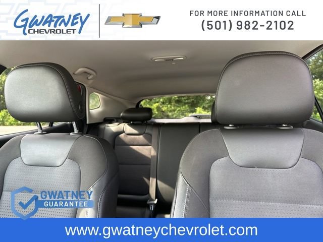 Used 2025 Chevrolet Trax LT w/ LT Convenience Package FWD image 25