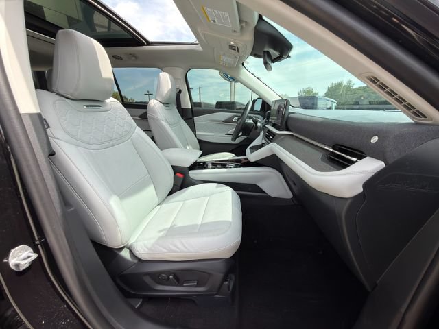 Used 2025 Ford Explorer Platinum w/ Ultimate Package AWD/4WD image 10