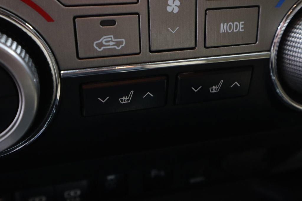Used 2020 Toyota Tundra Limited w/ Limited Premium Package AWD/4WD image 5