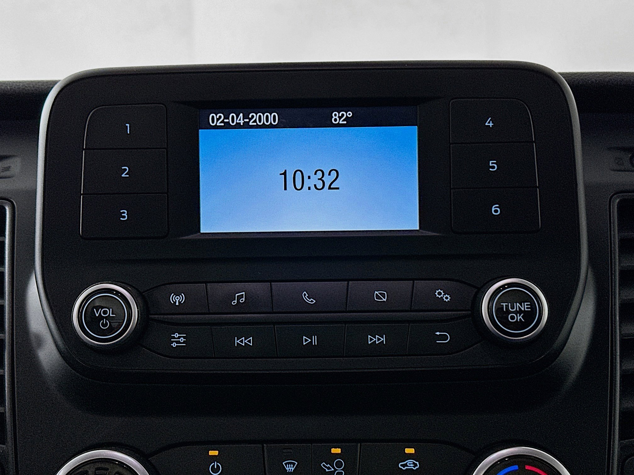 Used 2022 Ford Transit 150 Medium Roof image 22