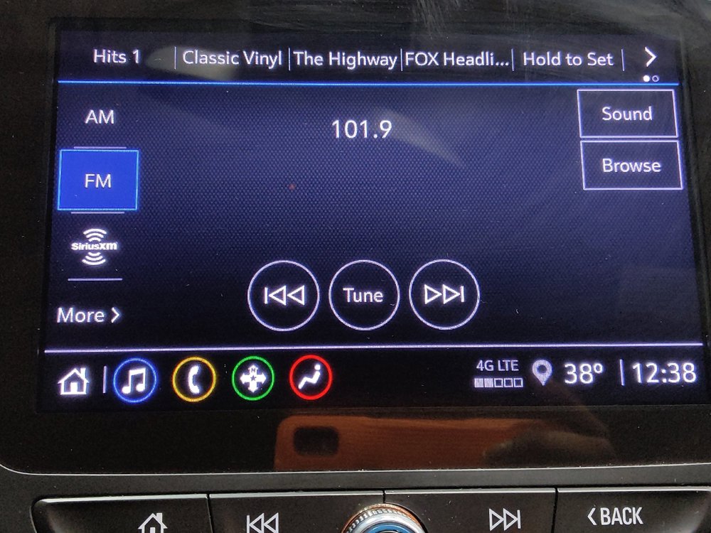 Used 2022 Chevrolet Malibu LT image 25