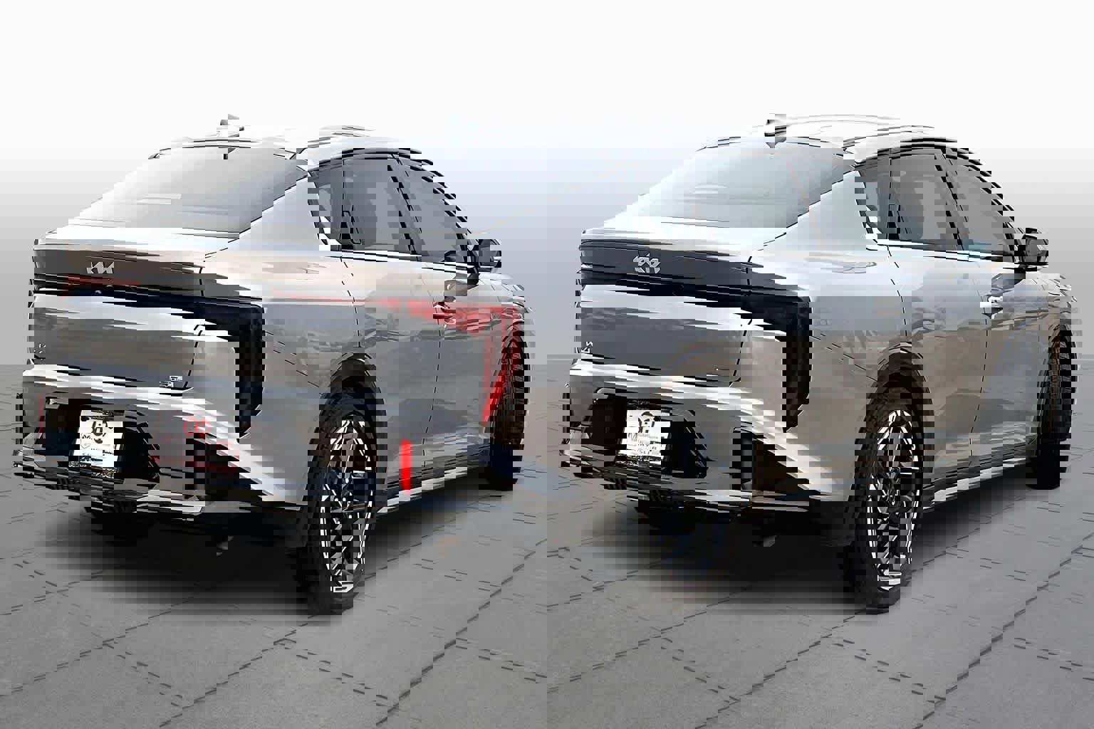 Used 2025 Kia K4 GT-Line w/ GT-Line Premium Package image 13