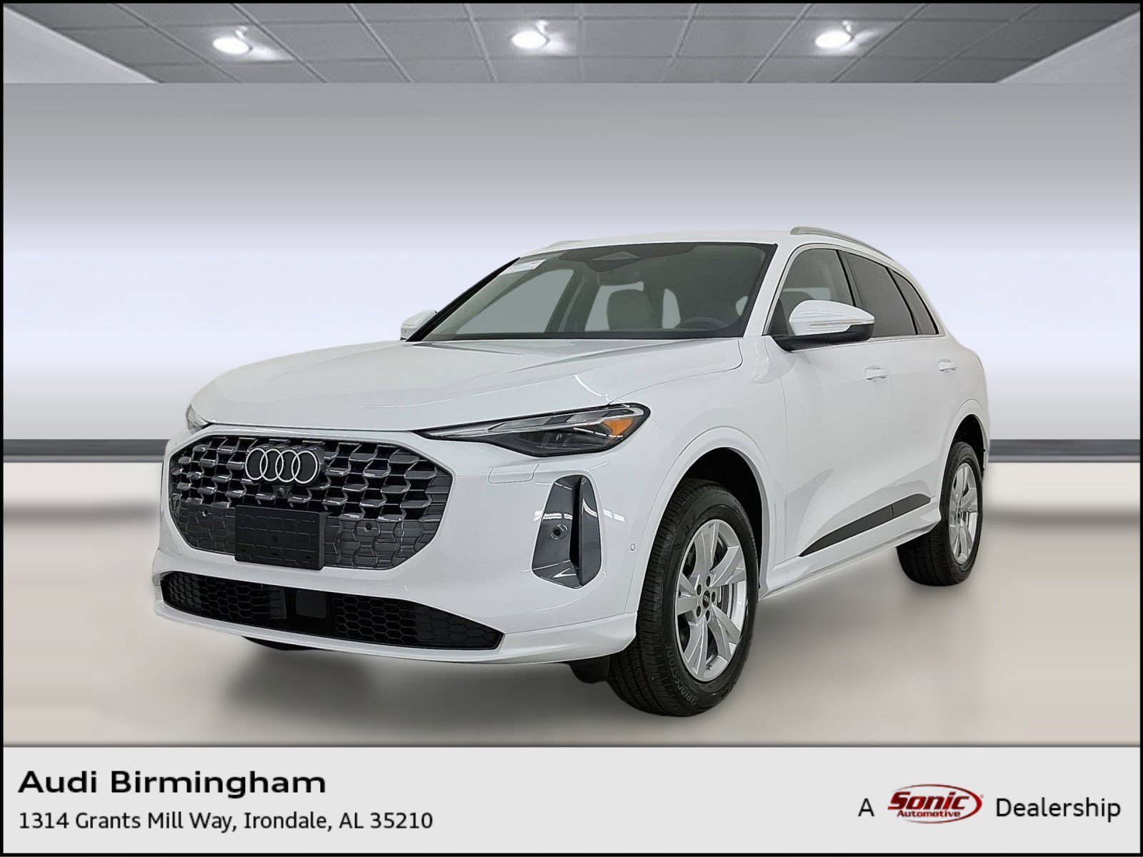 Certified 2025 Audi Q5 Premium w/ Convenience Package image 1