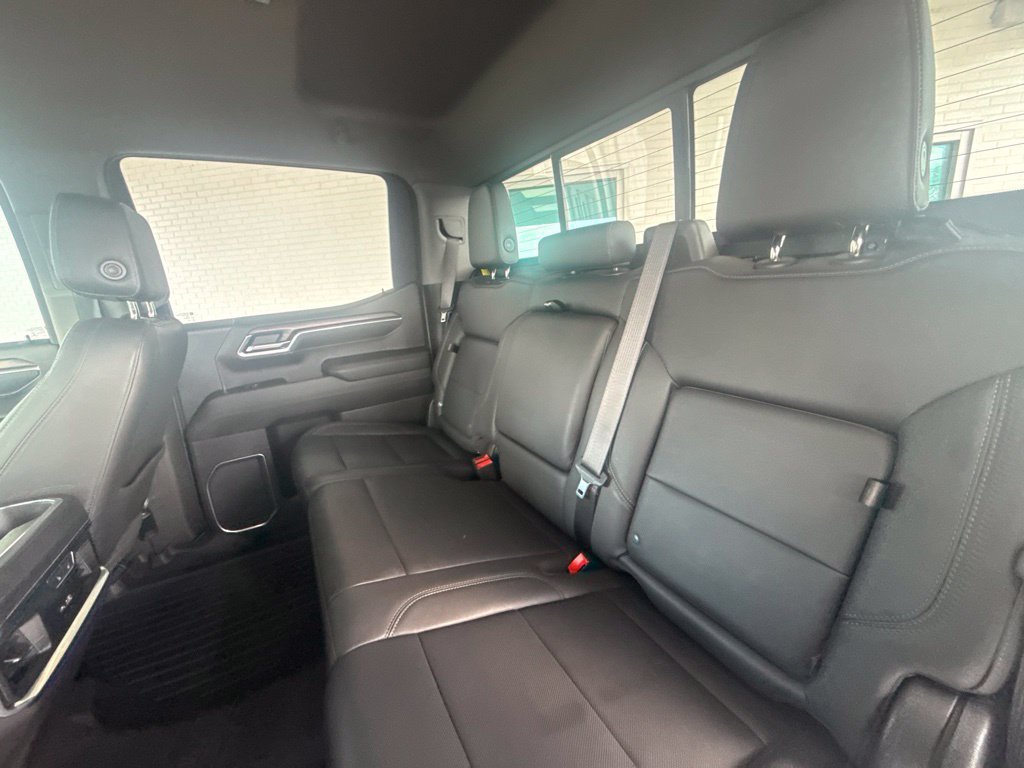 Used 2022 GMC Sierra 1500 SLT w/ SLT Premium Plus Package AWD/4WD image 44