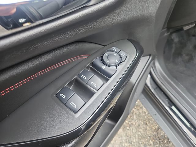 Used 2025 Chevrolet Trax RS w/ Driver Confidence Package FWD image 12