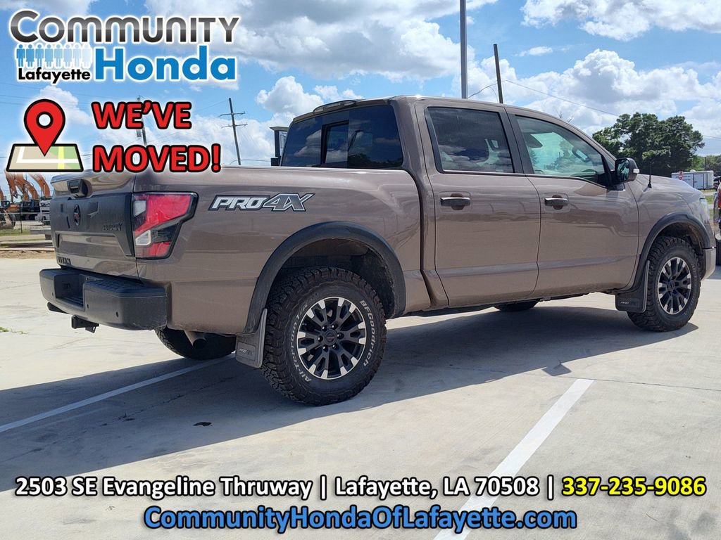 Used 2021 Nissan Titan PRO-4X w/ Pro-4x Convenience Package AWD/4WD image 11