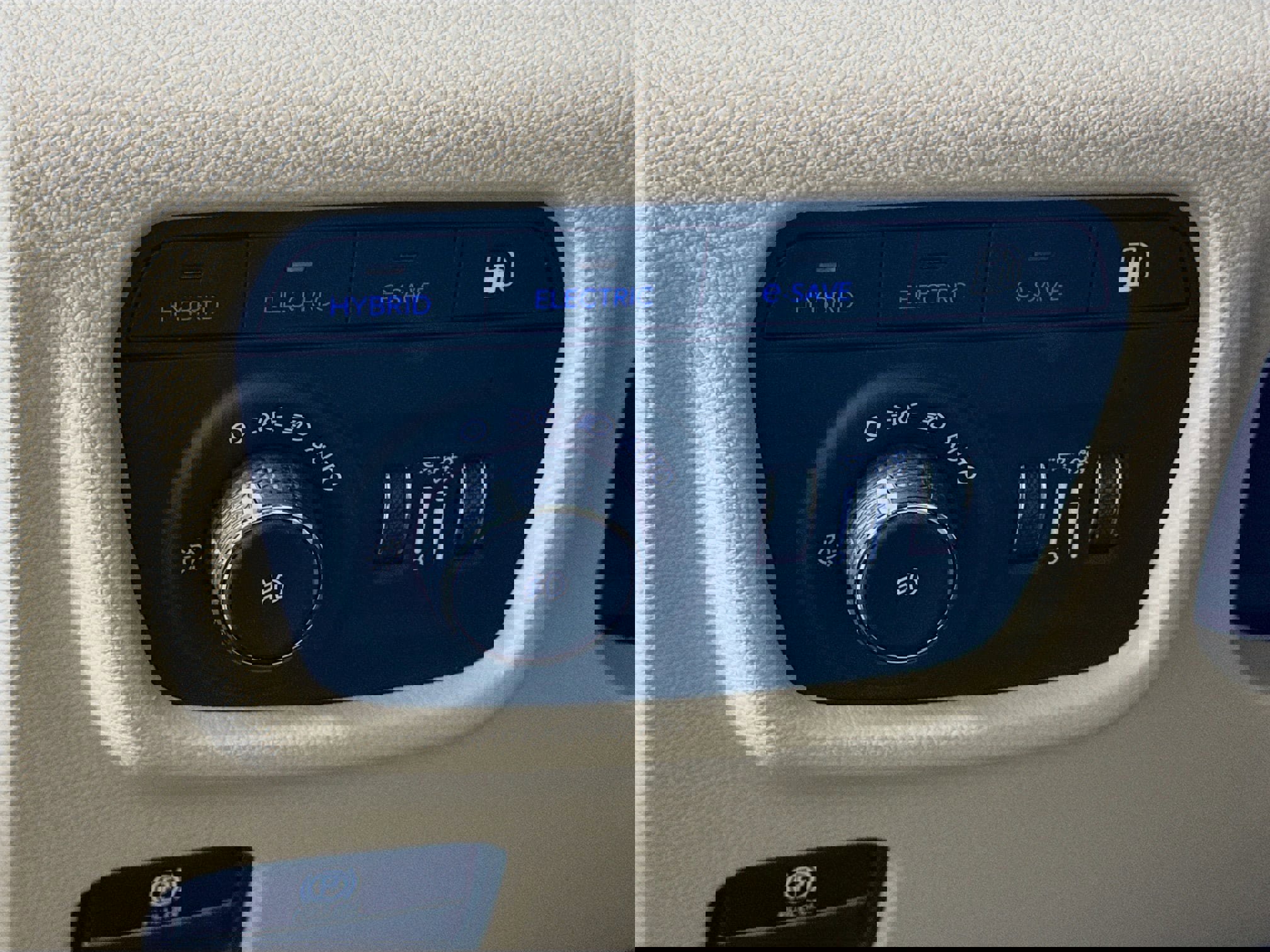 Used 2023 Jeep Grand Cherokee 4WD 4xe image 14