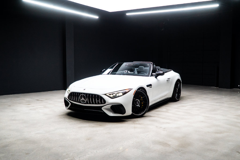 Used 2022 Mercedes-Benz SL 55 AMG 4MATIC w/ Driver Assistance Package image 60