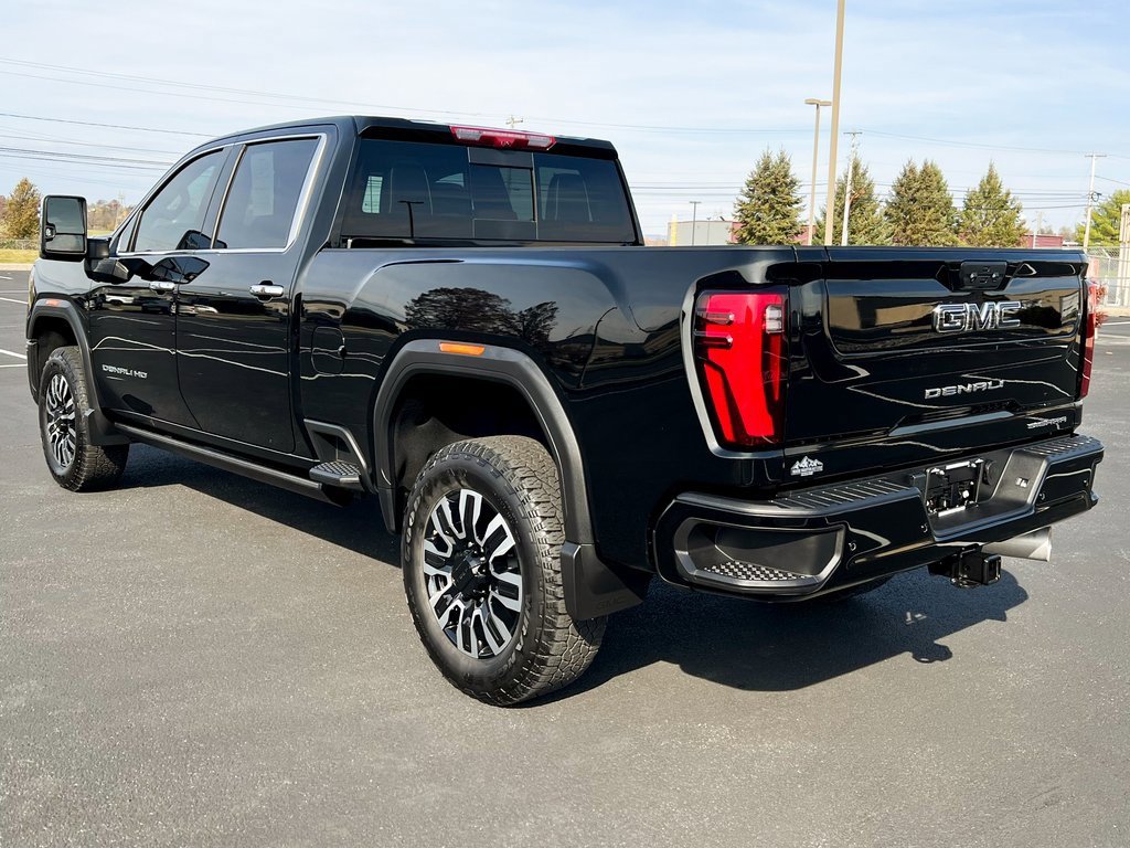 Used 2025 GMC Sierra 3500 Denali Ultimate image 15