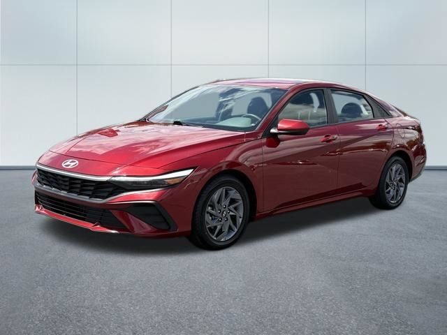 Used 2024 Hyundai Elantra SEL FWD image 6