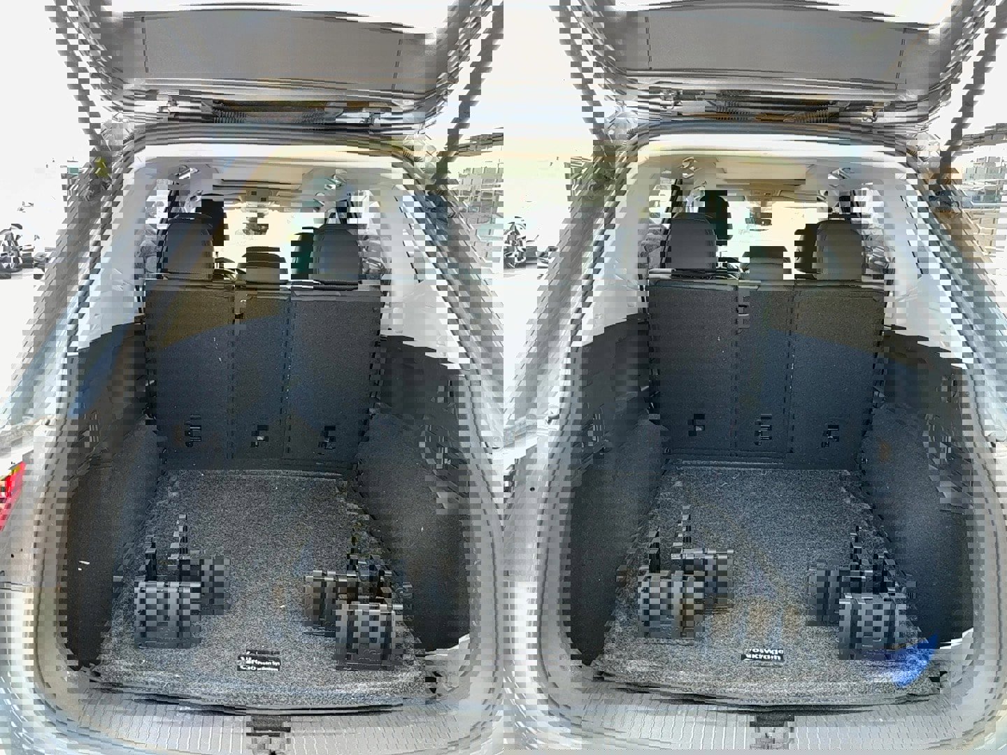 Used 2020 Volkswagen Tiguan SEL image 24