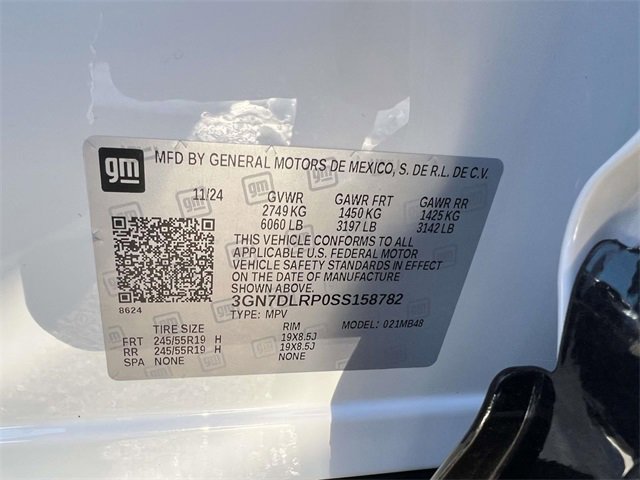 Used 2025 Chevrolet Equinox EV LT w/ Convenience Package image 22