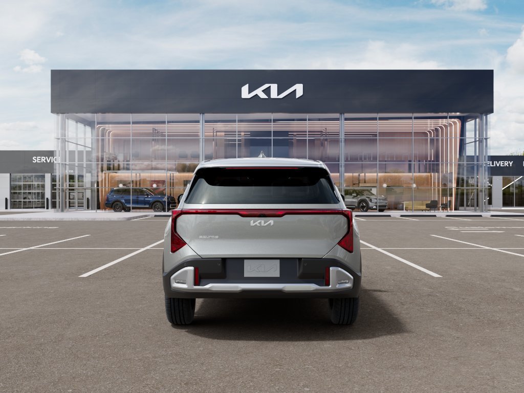 New 2027 Kia Seltos LX FWD image 5