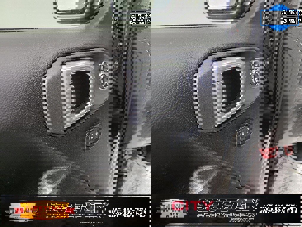 Used 2024 Jeep Wrangler Sport S image 12