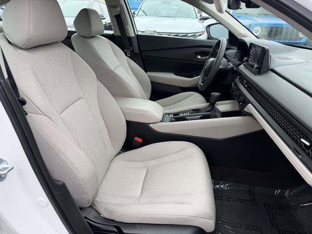 Used 2023 Honda Accord EX image 7