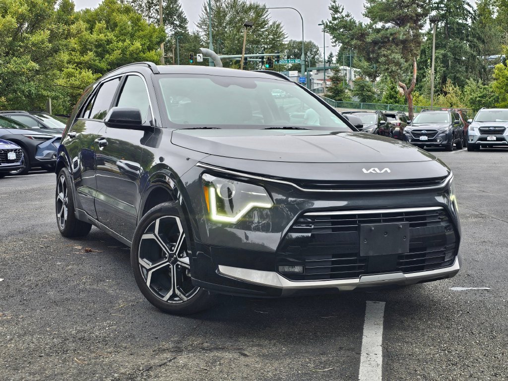 Used 2023 Kia Niro EX Touring FWD image 1