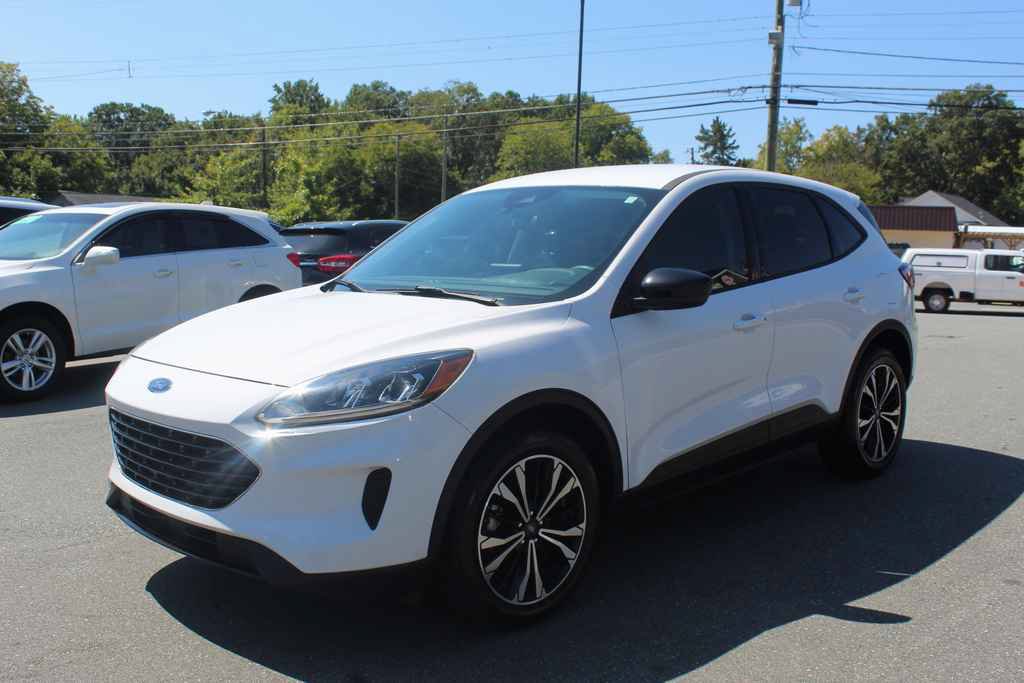Used 2021 Ford Escape SE w/ SE Sport Appearance Package