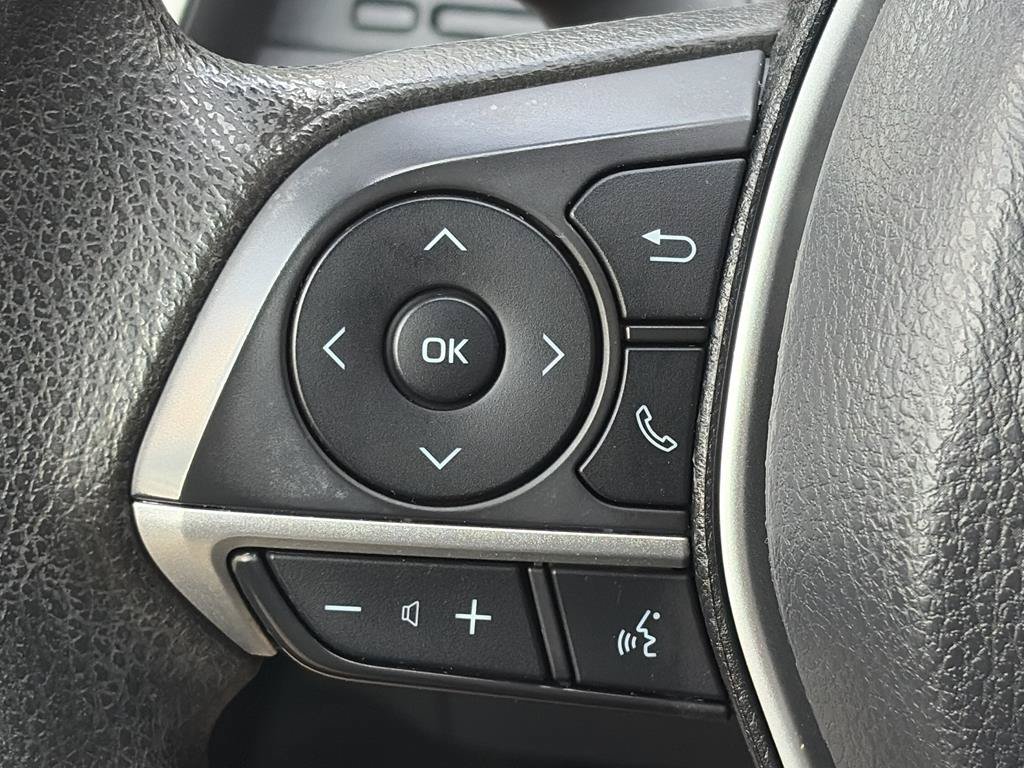 Used 2022 Toyota Camry LE FWD image 12