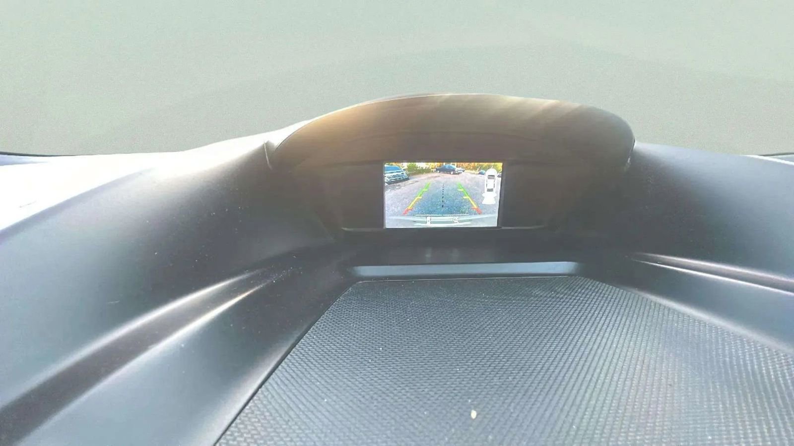 Used 2018 Ford Escape SE FWD image 25