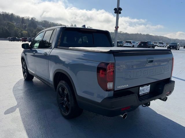 Certified 2025 Honda Ridgeline Black Edition image 9