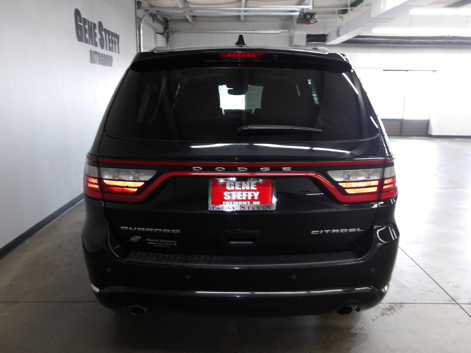 Used 2020 Dodge Durango Citadel w/ Technology Group AWD/4WD image 7