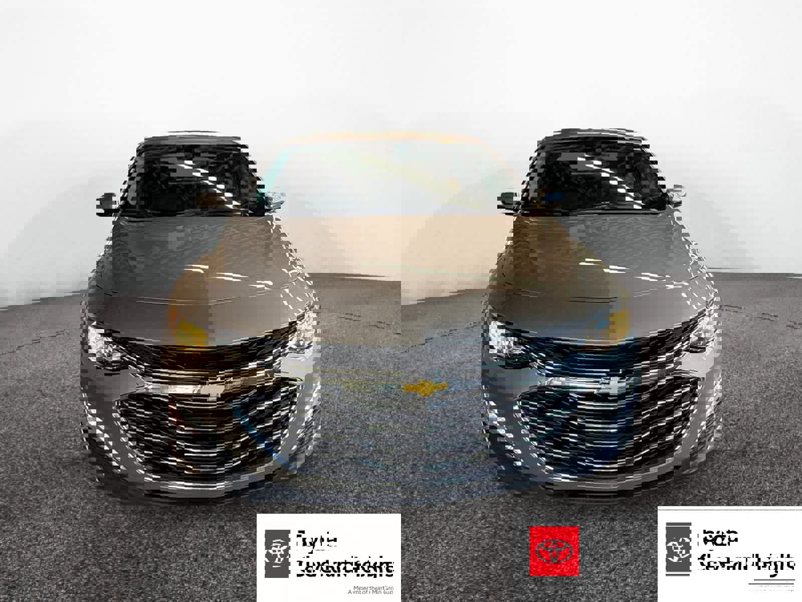 Used 2024 Chevrolet Malibu LT FWD image 2