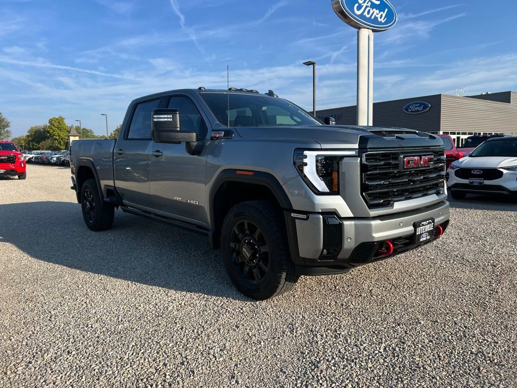 Used 2025 GMC Sierra 3500 AT4 w/ AT4 Premium Plus Package image 2