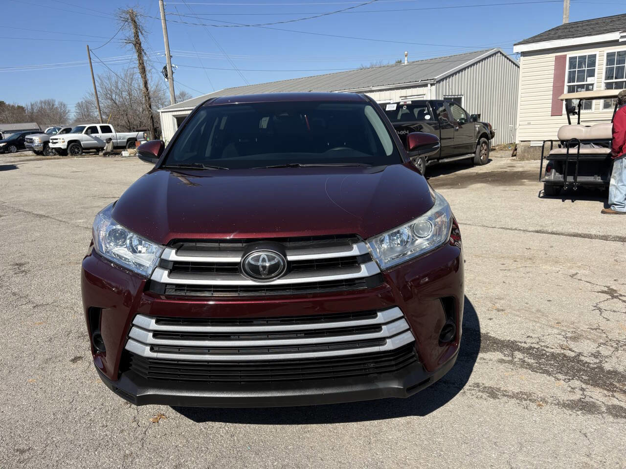 Used 2018 Toyota Highlander LE image 3