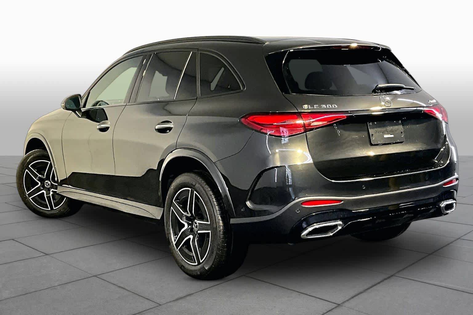 New 2026 Mercedes-Benz GLC 300 4MATIC image 3
