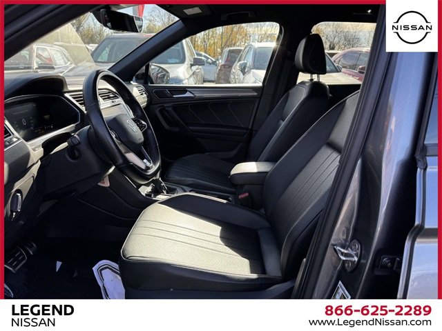 Used 2022 Volkswagen Tiguan SE R-Line image 12