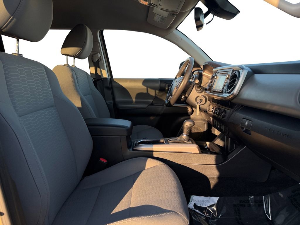 Used 2018 Toyota Tacoma SR5 image 17