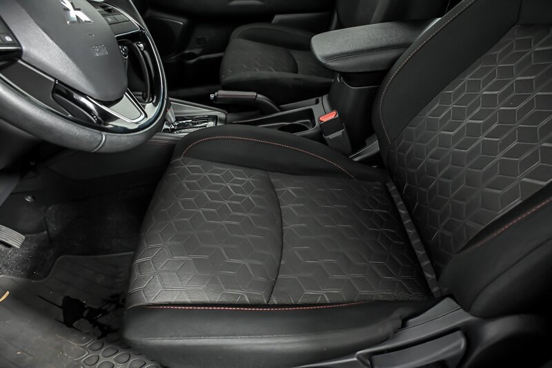 Used 2024 Mitsubishi Outlander Sport AWD image 15