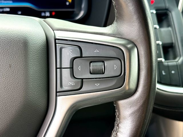 Used 2022 Chevrolet Suburban Z71 w/ Luxury Package image 12