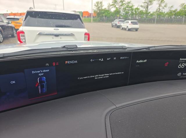 Used 2025 Lincoln Navigator Black Label AWD/4WD image 14