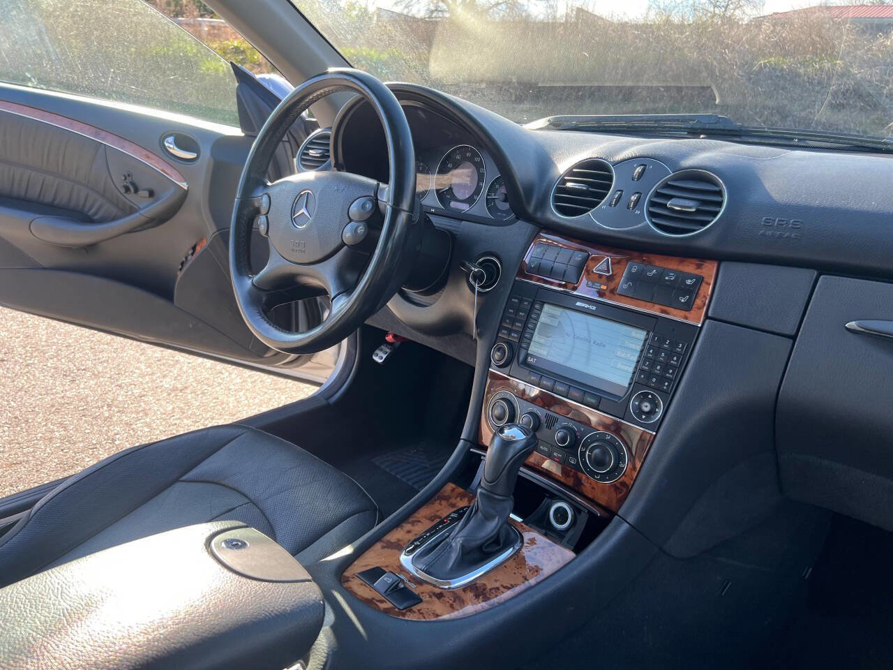 Used 2005 Mercedes-Benz CLK 320 Cabriolet image 9