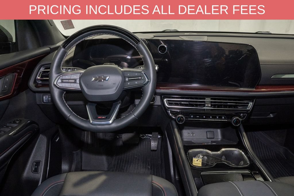 Used 2025 Chevrolet Traverse Z71 w/ Enhanced Driving Package AWD/4WD image 8