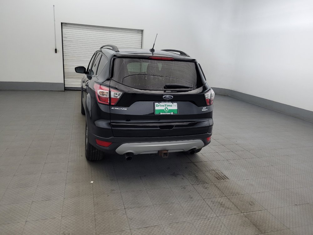 Used 2017 Ford Escape SE w/ Equipment Group 201A AWD/4WD image 6