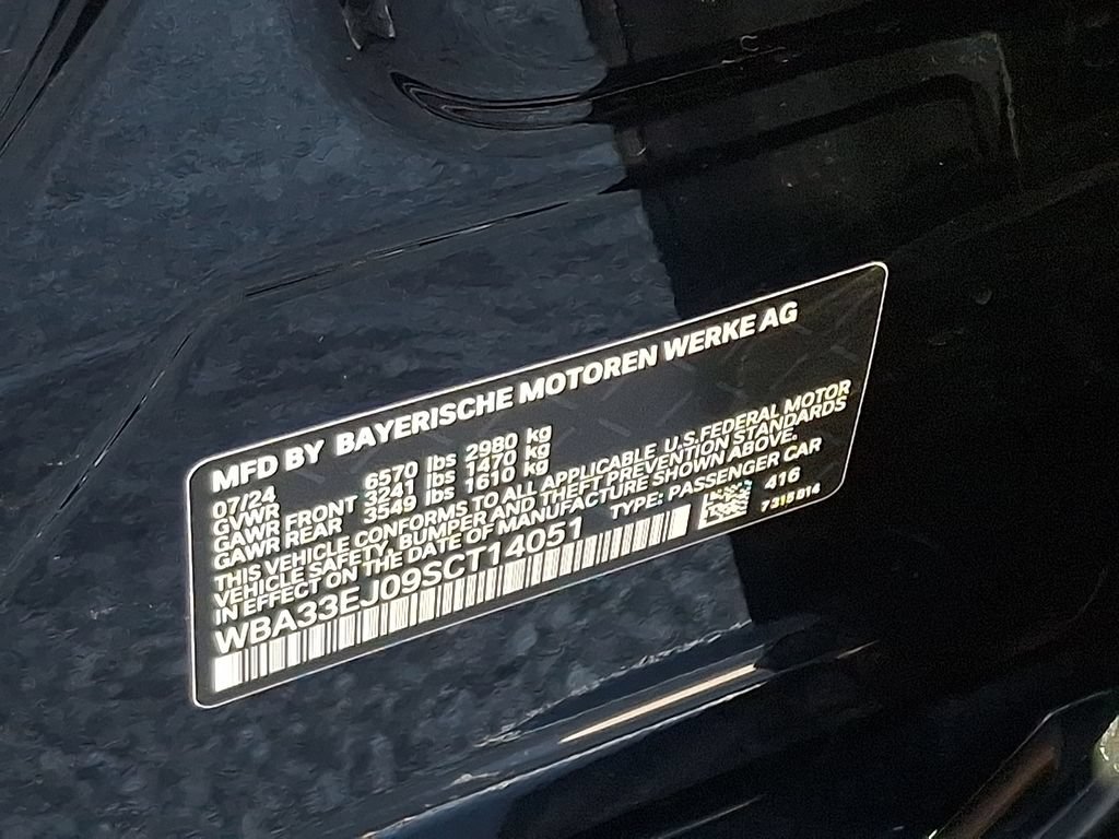 Certified 2025 BMW 760i xDrive w/ Executive Package AWD/4WD image 28