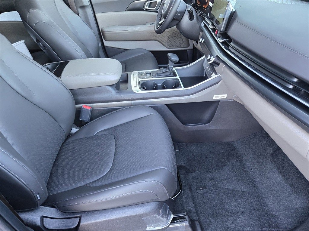 New 2026 Kia Carnival image 9