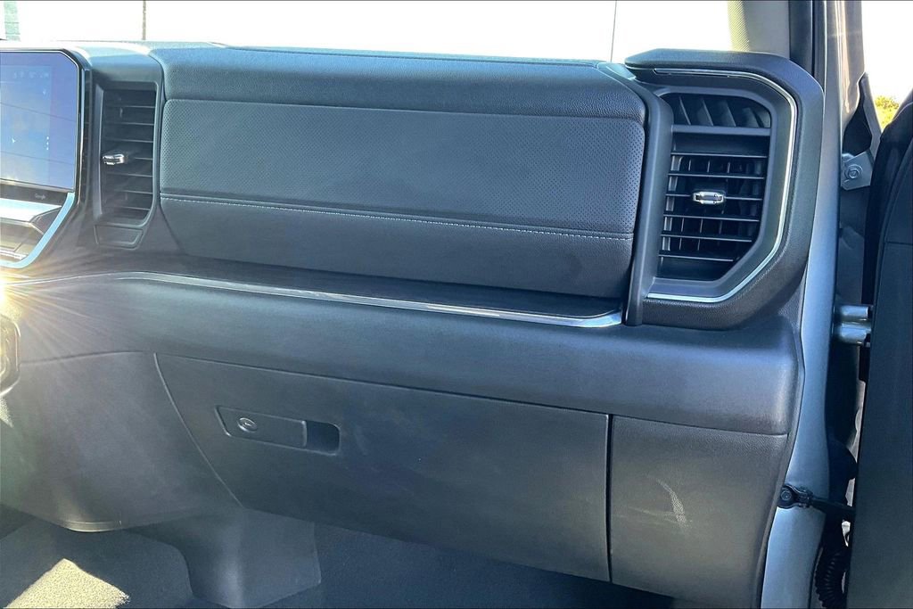 Used 2024 Chevrolet Silverado 2500 LTZ image 19