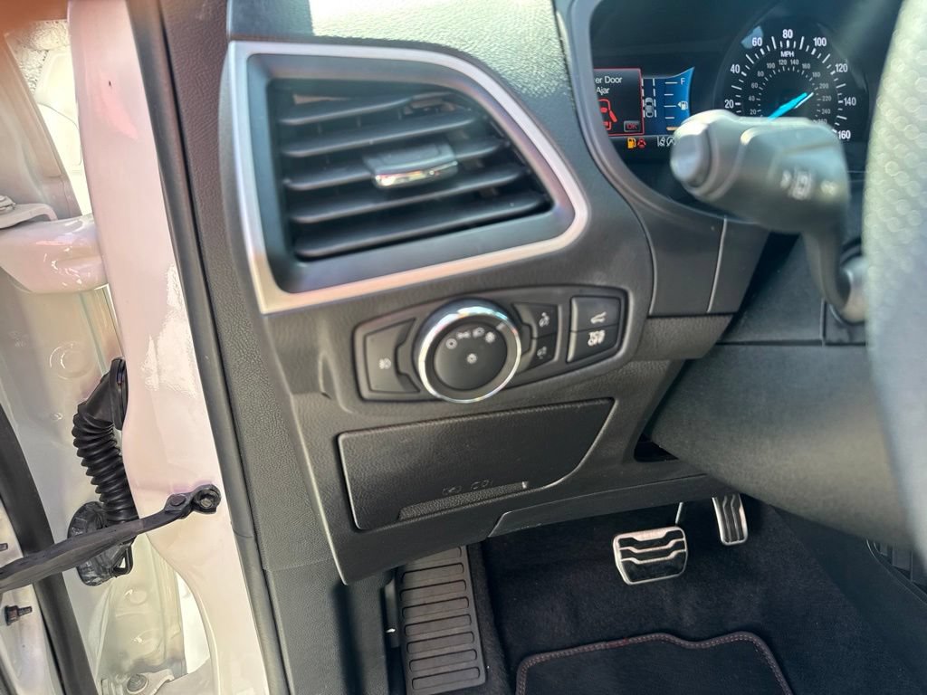 Used 2023 Ford Edge ST-Line AWD/4WD image 17