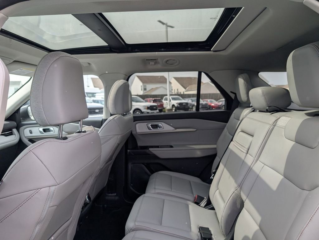New 2025 Ford Explorer Active w/ Active Comfort Package image 47