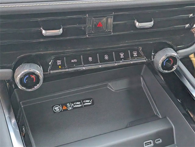 New 2026 Chevrolet Suburban Premier image 30