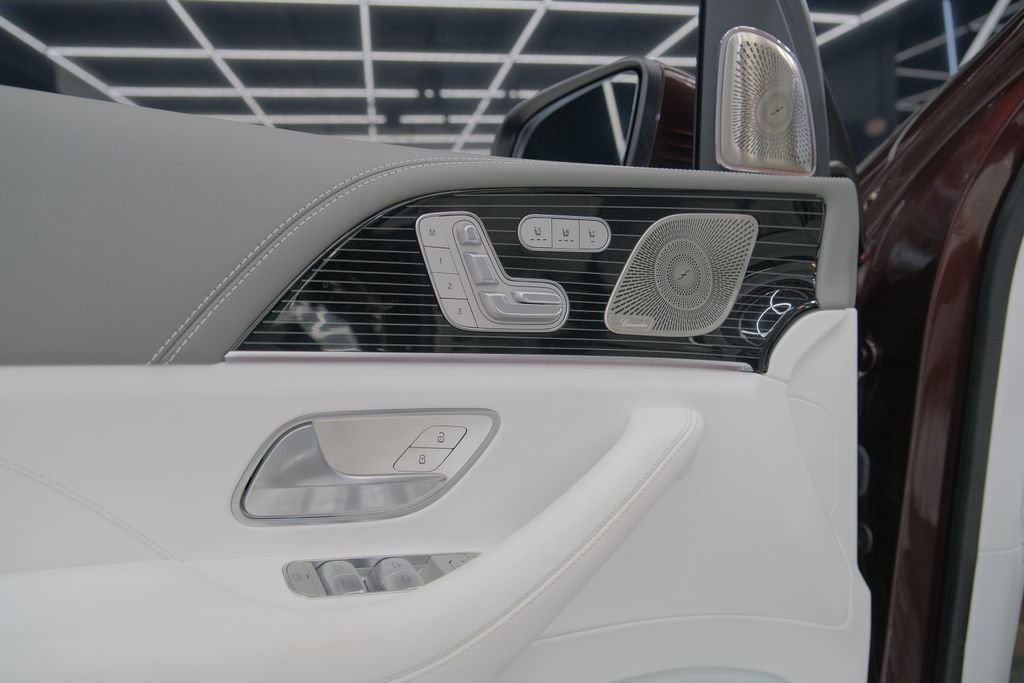Used 2022 Mercedes-Benz Maybach GLS 600 4MATIC image 62