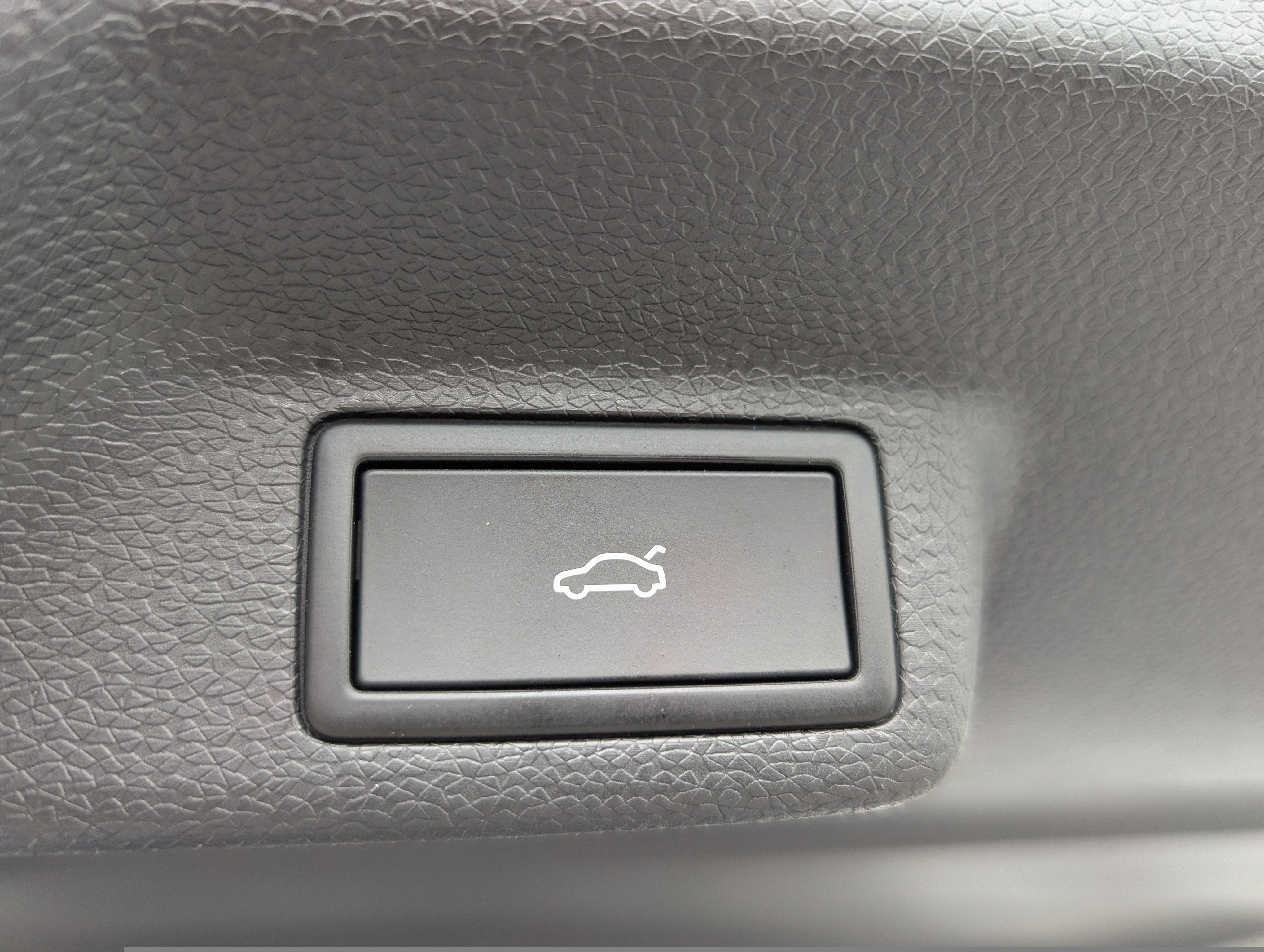 Used 2025 Volkswagen ID. Buzz Pro S Plus AWD/4WD image 14