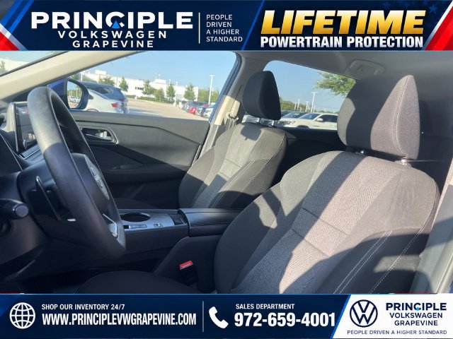 Used 2024 Nissan Rogue SV FWD image 11