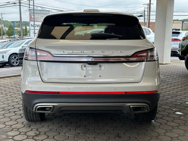 Certified 2022 Lincoln Nautilus Reserve w/ Luxury Package AWD/4WD image 4